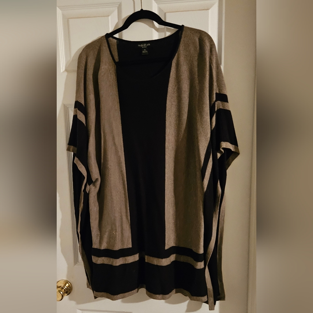 Women's light sweater  / XL